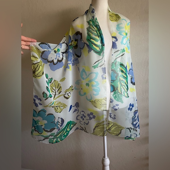 Chiffon floral scarf - Picture 6 of 8